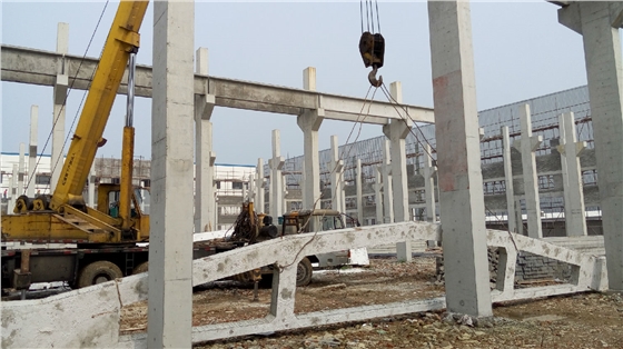 吉日良辰，主梁吊裝