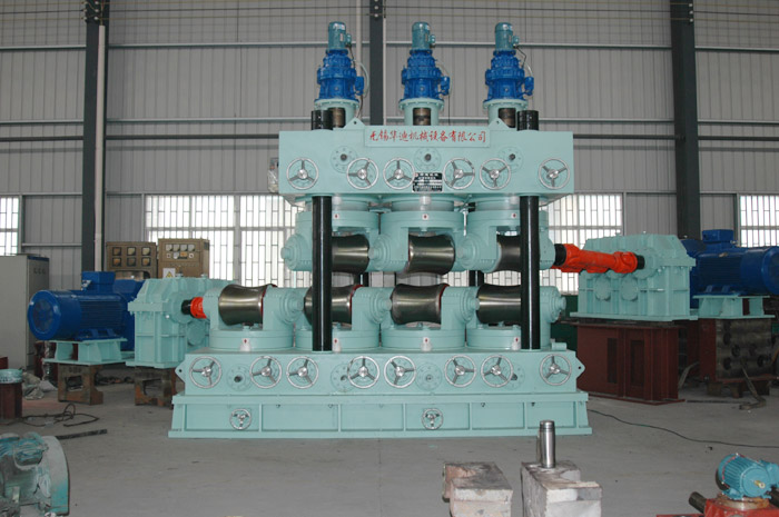 14機架三輥減徑機萬(wàn)向軸（鋼管矯直機）